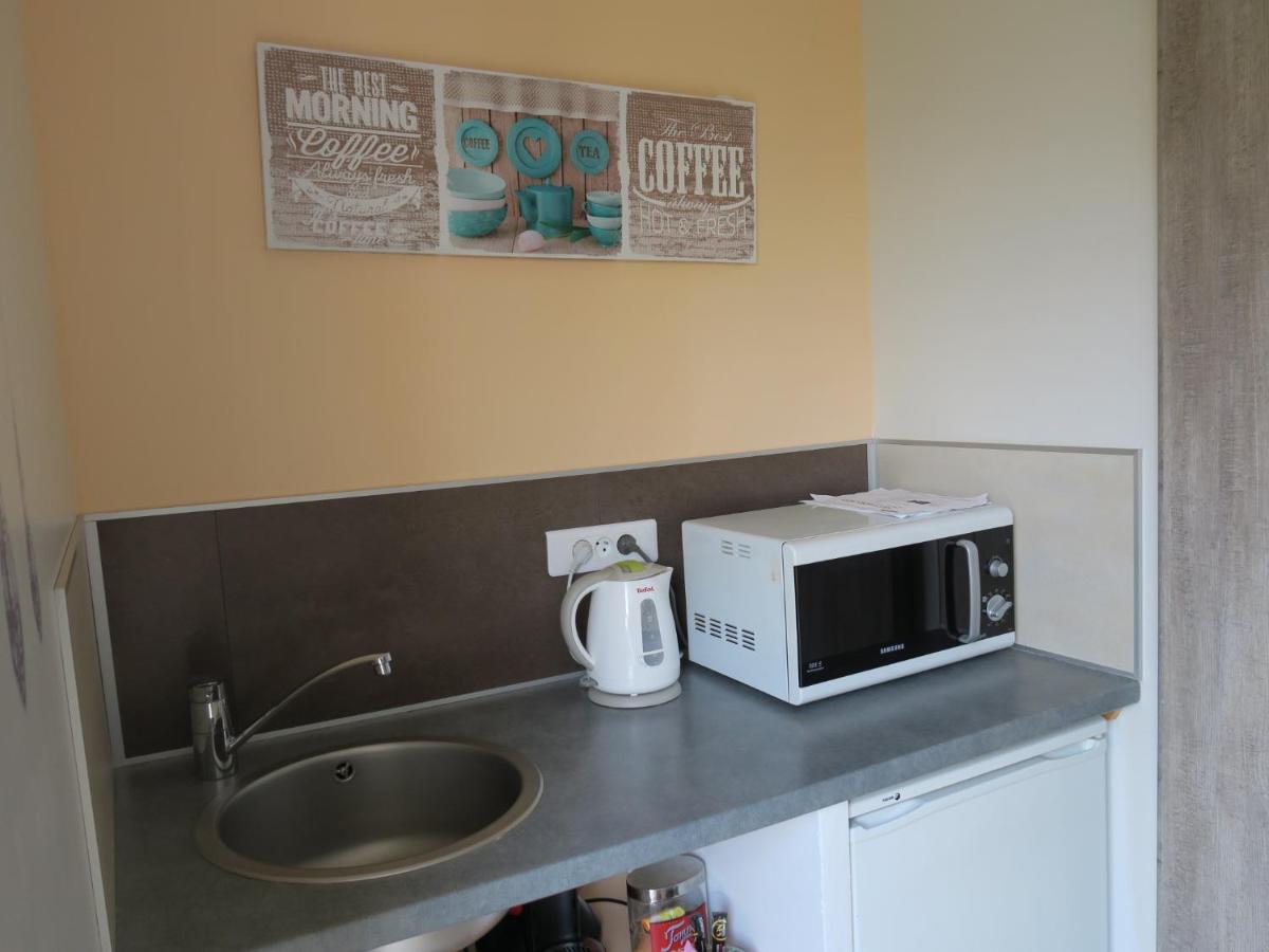 Les Collinades De Chalons Hotel Bagian luar foto