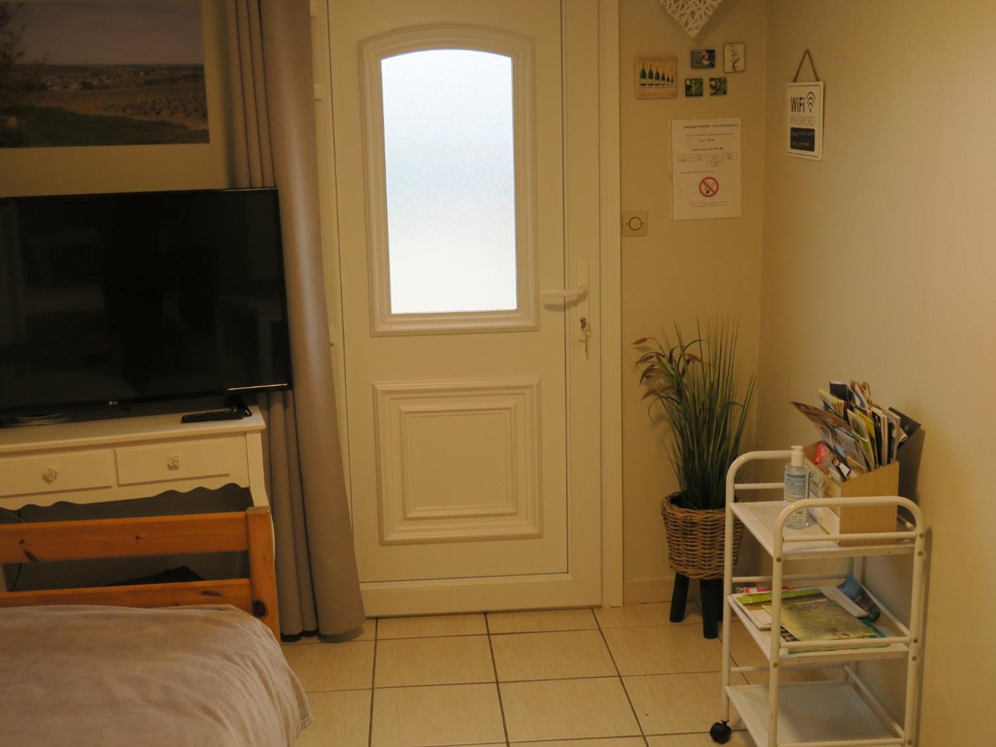 Les Collinades De Chalons Hotel Bagian luar foto